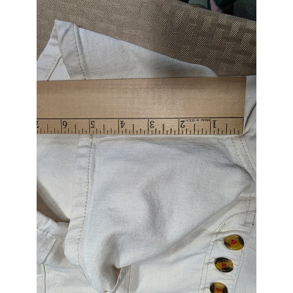 Anthropologie Pilcro Slim Boyfriend Denim Jean Shorts Cream Button Fly Sz 28 - Picture 8 of 16